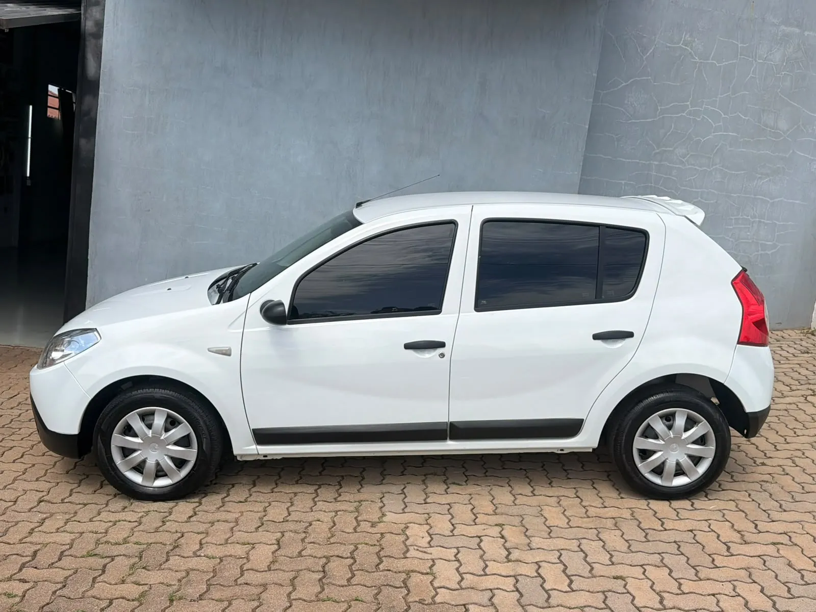 Ford SANDERO